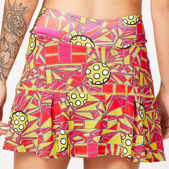 Pickleball Bella Colorful Red and Yellow Angle 1 Shot Functional Skort Sz Small - Picture 3 of 12